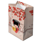 Red Sakura Kokeshi Doll - Japanse Geisha Medium Cadeauzakje (Achterkant Gekanteld)