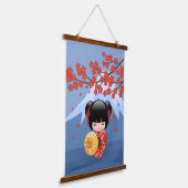 Red Sakura Kokeshi Doll - Stomme Japanse Geisha Hangend Wandkleed (Gebogen)