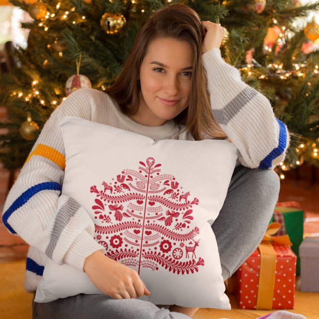 Red Scandinavian Folk Art Scandinadic kerstboom Kussen (Creator heeft geüpload)