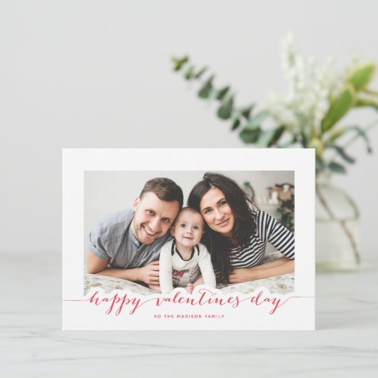 Red Script Happy Valentine's Day Photo Lijst Feestdagenkaart (Staand voorkant)