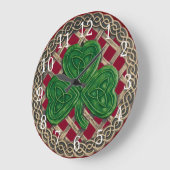 Red Shamrock And Celtic Knots Round Clock Grote Klok (Hoek)