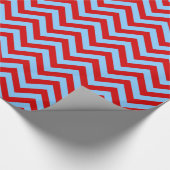 Red, Sky Blue Chevron ZigZag Pattern Cadeaupapier (Hoek)