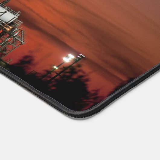 Red Sky voor Space Shuttle Atlantis Lancering Bureaumat (Hoek)