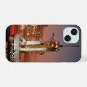 Red Sky voor Space Shuttle Atlantis Lancering iPhone 15 Case (Achterkant horizontaal)