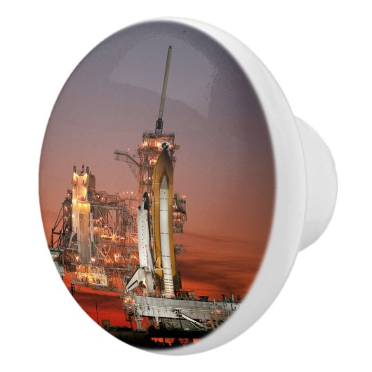 Red Sky voor Space Shuttle Atlantis Lancering Keramische Knop (Rechts)
