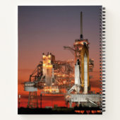 Red Sky voor Space Shuttle Atlantis Lancering Notitieboek (Achterkant)