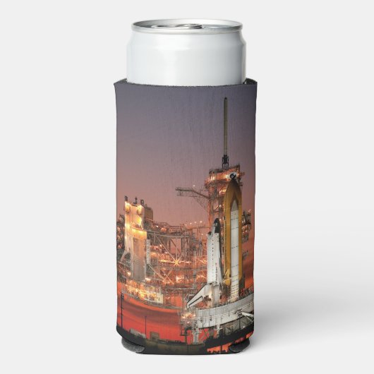 Red Sky voor Space Shuttle Atlantis Lancering Seltzer Blikjeskoeler (Seltzer Achterkant)