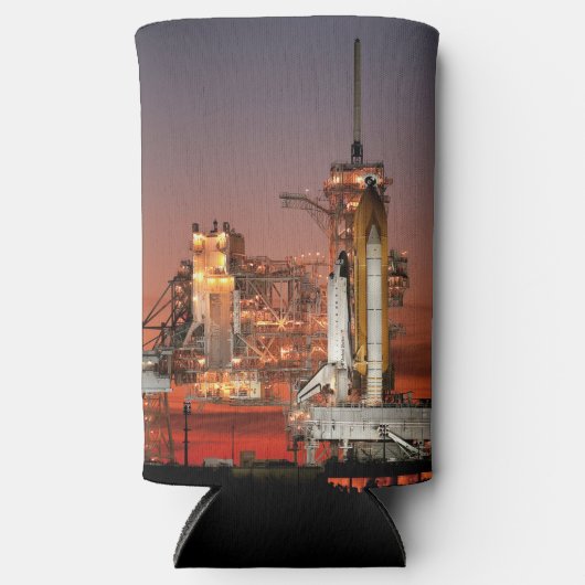 Red Sky voor Space Shuttle Atlantis Lancering Seltzer Blikjeskoeler (Voorkant)