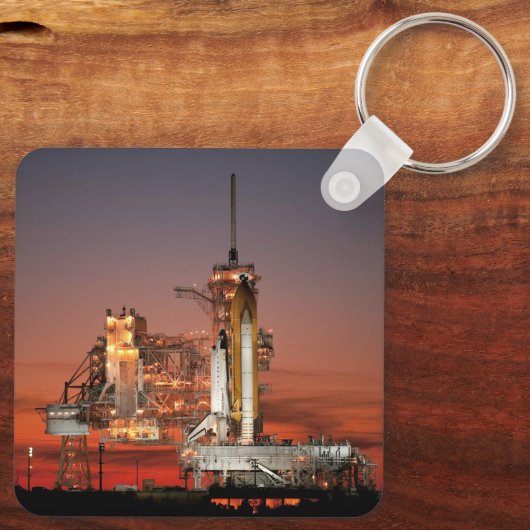 Red Sky voor Space Shuttle Atlantis Lancering Sleutelhanger (Achterkant)