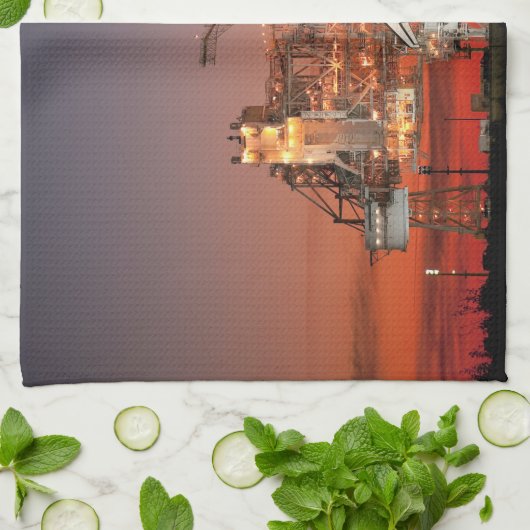 Red Sky voor Space Shuttle Atlantis Lancering Theedoek (Gevouwen)