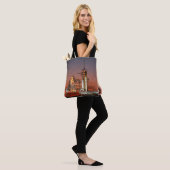 Red Sky voor Space Shuttle Atlantis Lancering Tote Bag (Op model)