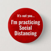 Red Social Distancing Funny Het is niet jouw veili Ronde Button 5,7 Cm (Voorkant)