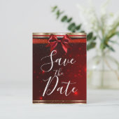 Red Sparkle Chic Bow Elegant Holiday Save the Date Aankondigingskaart (Staand voorkant)
