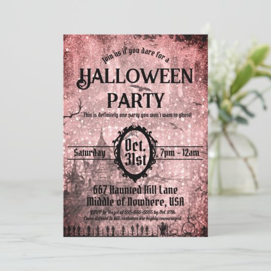 Red Spooky Haunted House Halloween Party Kaart (Staand voorkant)