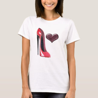 Red Stiletto-schoen en 3D-ontwerp voor het hart T-shirt