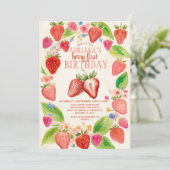 Red Strawberry Gingham Berry Sweet Birthday Kaart (Staand voorkant)