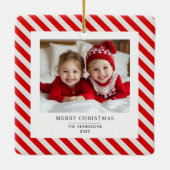 "Red Stripe met foto Vrolijk Kerstfeest en naam Keramisch Ornament (Achterkant)