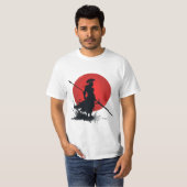 Red Sun Samurai-geïnspireerd T-shirt (Voorkant volledig)