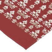 Red Table Runner with Elegant White Center Design Lange Tafelloper (Hoek)