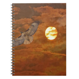 Red Tailed Hawk en Rode Skies Notitieboek