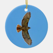 Red-Tailed Hawk in vlucht Keramisch Ornament (Voorkant)