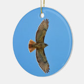 Red-Tailed Hawk in vlucht Keramisch Ornament (Links)