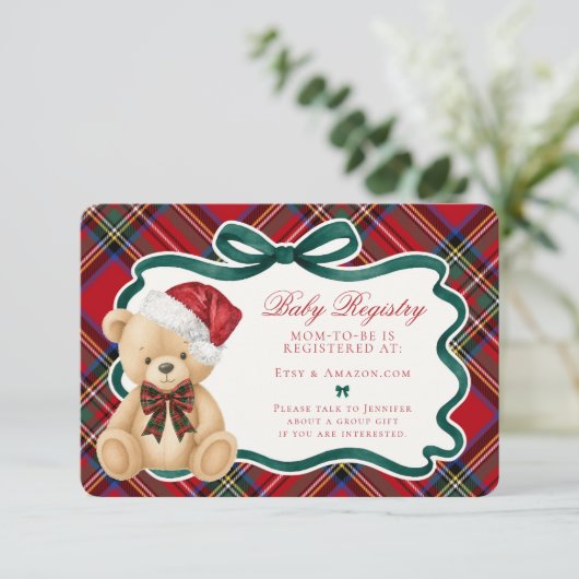 Red Tartan Plaid Christmas Bear Baby Registry Informatiekaartje (Staand voorkant)