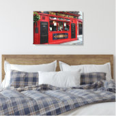 Red Temple Bar pub in Dublin canvas (Insitu (Slaapkamer))