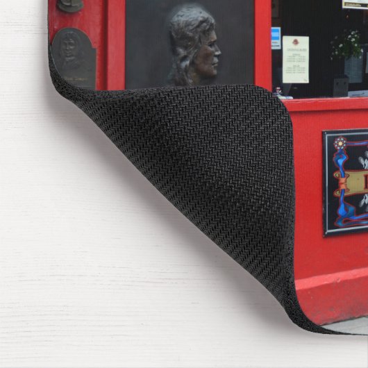 Red Temple Bar pub in Dublin mousepad Muismat (Hoek)