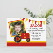 Red Tractor 1st Birthday Photo Invitation Kaart (Staand voorkant)