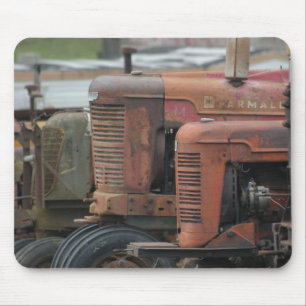 Red Tractor Lineup Mousepad Muismat