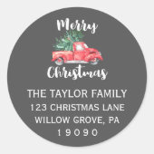 Red Truck en Tree | Grijs kerstretouradres Ronde Sticker (Voorkant)