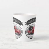  Red Truck Familie Naam Kersthuis Latte Mok (Voorkant)
