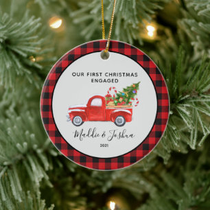 Red Truck First kerst Engaged Buffalo Pset Keramisch Ornament