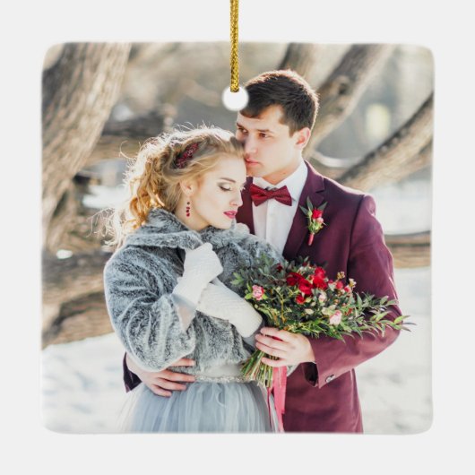  Red Truck First Kersttrouwfoto Keramisch Ornament (Achterkant)