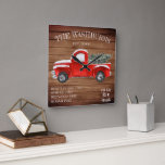 Red Truck | Kerst van de boerderij Vierkante Klok<br><div class="desc">Voeg een stijlvolle en trendy blik toe aan uw huis of kantoor met onze robuuste rode kerstklok voor vrachtwagens. Met een rode vrachtwagen om de bijtende charme aan te vullen. We zijn dit seizoen enigszins geobsedeerd door vlekkeloze en kleine rode vrachtwagens met kerstbomen. Houtkorrelige accenten en buitengeoriënteerde decoraties zullen je...</div>