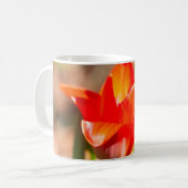 Red Tulip Blossom Koffiemok (Voorkant links)