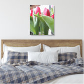 Red Tulip Canvas Afdruk (Insitu (Slaapkamer))