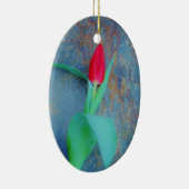 Red Tulp op blauw grijze laat Keramisch Ornament (Rechts)