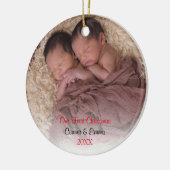 Red Twins Baby's First Kerstfoto Keramisch Ornament (Links)