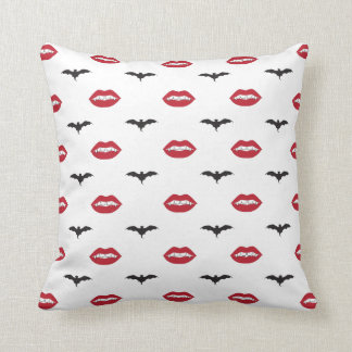 Red Vampire lips and Bats Pattern Pillow Kussen