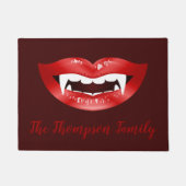 Red Vampire Mouth en Custom Family Name Text Deurmat (Voorkant)