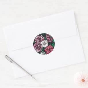 Red, white and bi-color roses with green leaves on ronde sticker