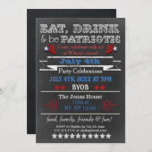 Red White Blue Chalkboard Juli 4e partij nodigt ui Kaart (Voorkant / Achterkant)