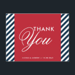 Red White Blue Nautical Stripes Dank je Briefkaart<br><div class="desc">Red White Blue Nautical Stripes Dank u Briefkaart Modern red,  white and blue dank u briefkaart. Het heeft een witte en blauwe diagonale strepen patroonachtergrond en een rood lijst. Dit is perfect voor de zeemijlpartijen en de partijen die zich bezighouden met de oceaan.</div>