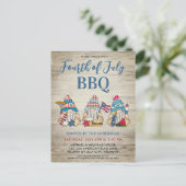 Red White Blue Whimsical Gnomen Fourth of Juli BBQ Uitnodiging Briefkaart (Staand voorkant)