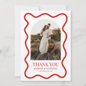 Red White Elegant Wavy Border Photo Wedding Bedankkaart (Achterkant)