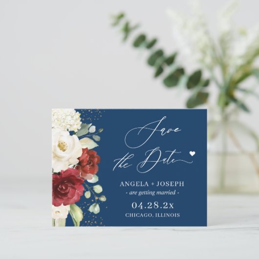 Red White Floral Navy Blue Wedding Save the Date Briefkaart (Staand voorkant)