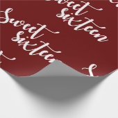 Red White Script Cute Sweet 16 Birthday Party Gift Cadeaupapier (Hoek)
