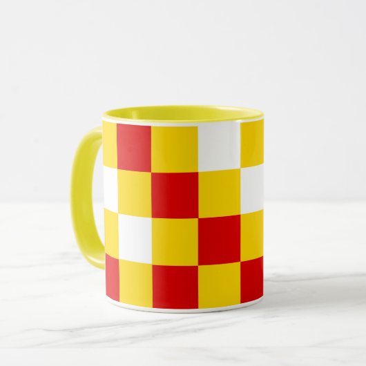 Red White Yellow Checkered Pattern Design  Mok (Voorkant links)